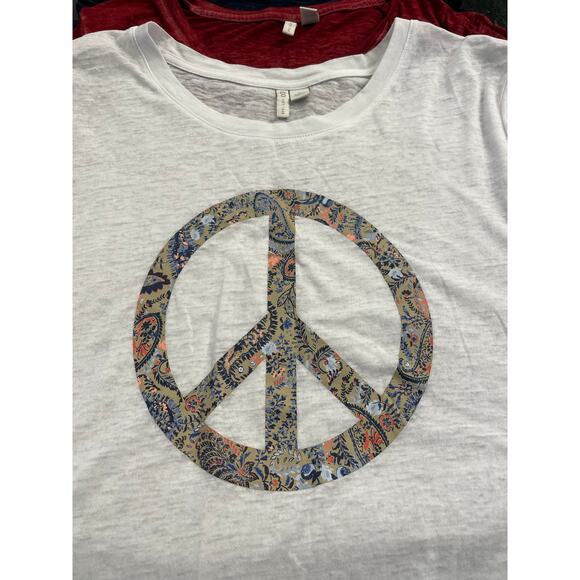 CATO set of 3 ladies tees, navy, red and white with floral peace sign. LG - Picture 2 of 12